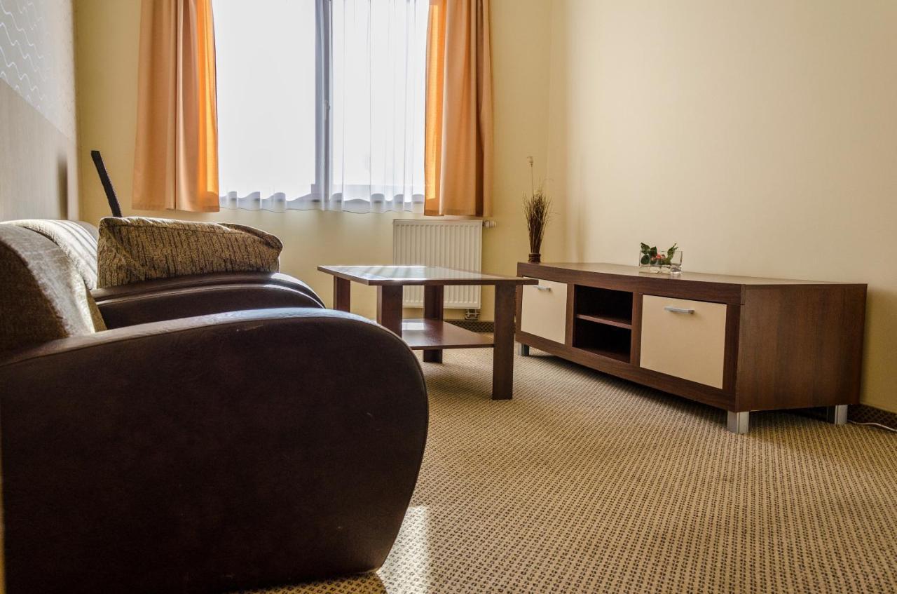 Hotel Rokoko Košice Exteriör bild